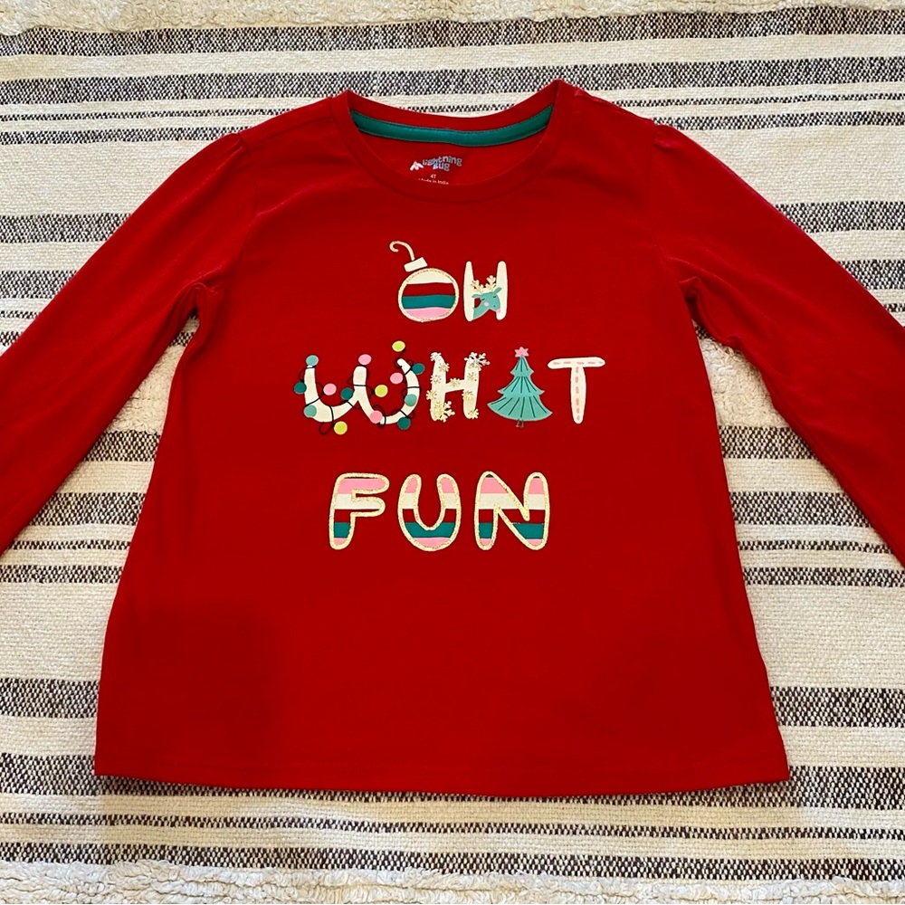 Girl’s 4T long sleeve shirt.